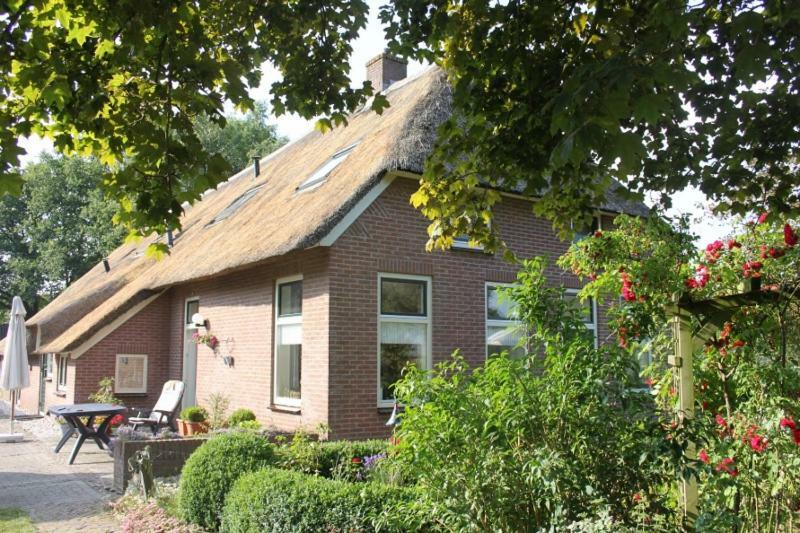 B&B An De Kraloerweg Ruinen Bagian luar foto